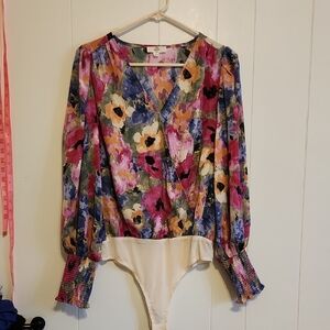 Entro Spring Ready Floral Blouse & Bodysuit Sz Med